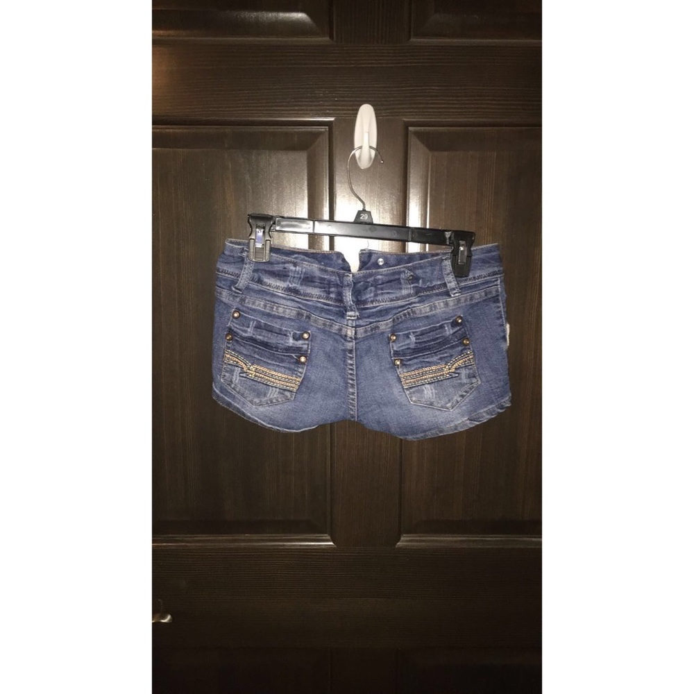 Shorts - Picture 2 of 3
